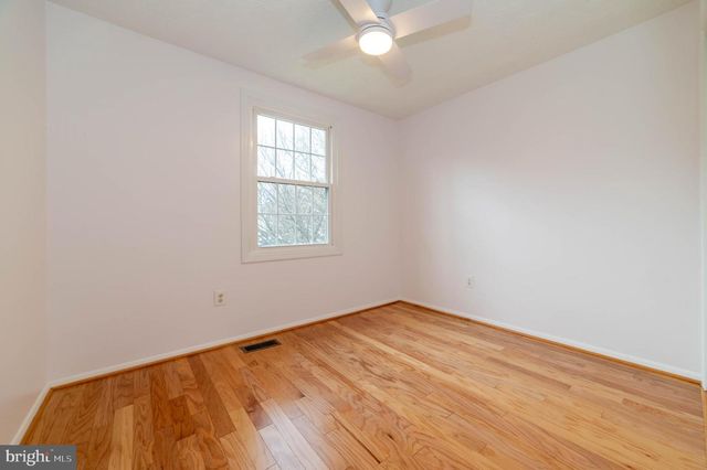 5569 CAITHNESS CT, Fairfax, VA 22032