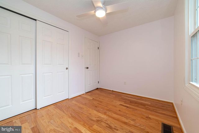 5569 CAITHNESS CT, Fairfax, VA 22032