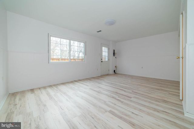 5569 CAITHNESS CT, Fairfax, VA 22032