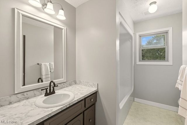 4747 Sharon Copley Road, Medina, OH 44256