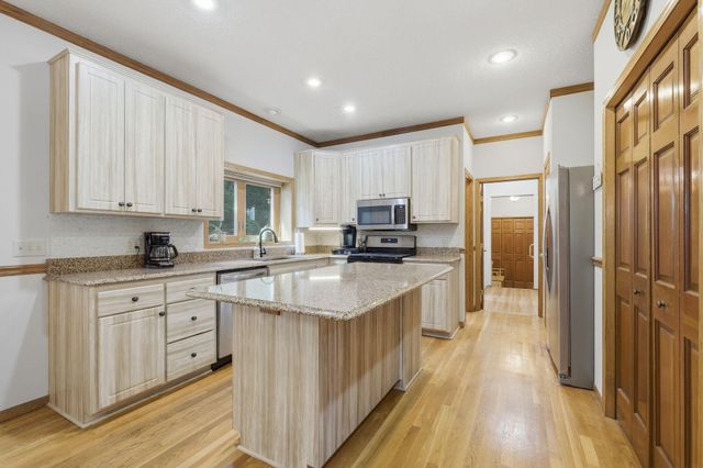 1364 Chatterton Court, Eagan, MN 55123