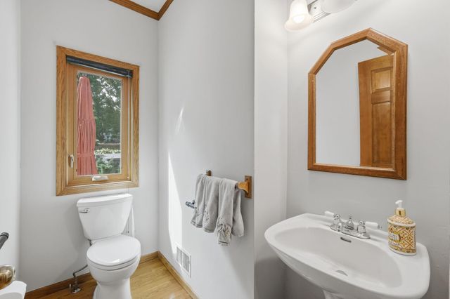 1364 Chatterton Court, Eagan, MN 55123