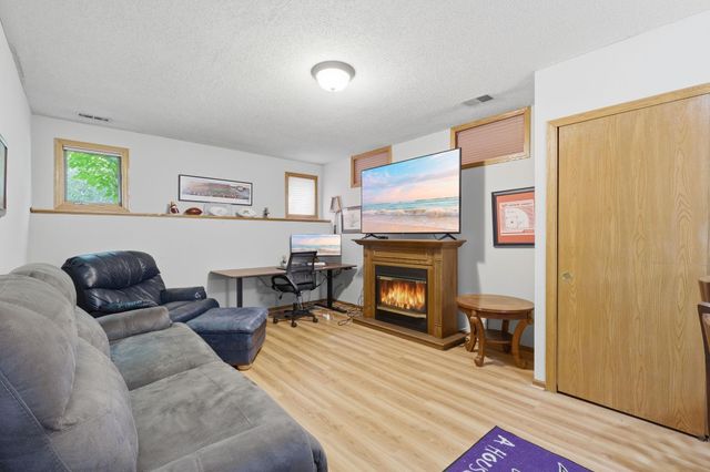 1364 Chatterton Court, Eagan, MN 55123