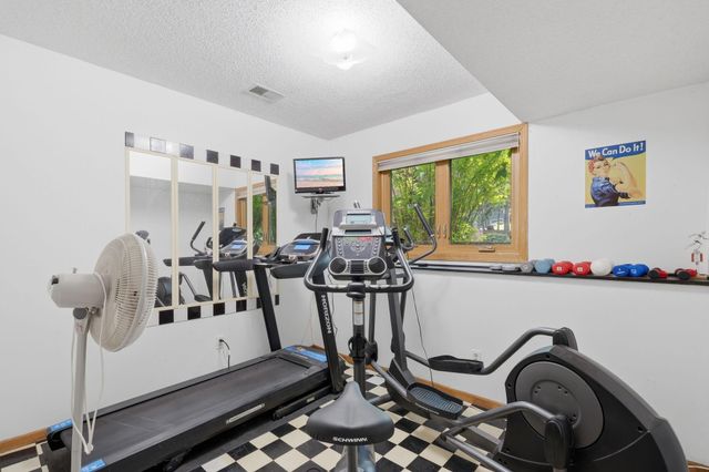 1364 Chatterton Court, Eagan, MN 55123