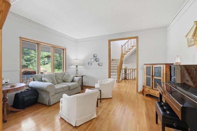 1364 Chatterton Court, Eagan, MN 55123