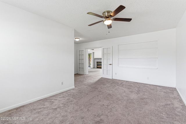6104 ROBBINS Circle S, Jacksonville, FL 32211