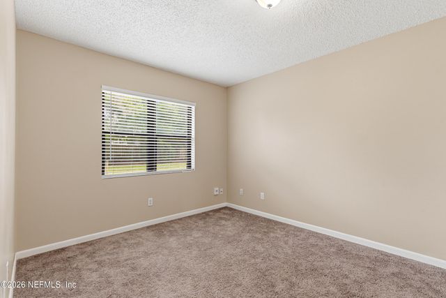 6104 ROBBINS Circle S, Jacksonville, FL 32211