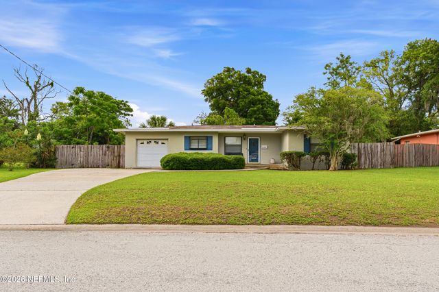 6104 ROBBINS Circle S, Jacksonville, FL 32211