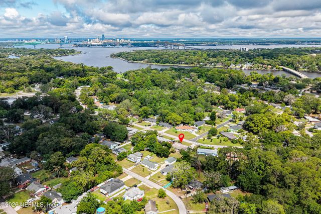 6104 ROBBINS Circle S, Jacksonville, FL 32211