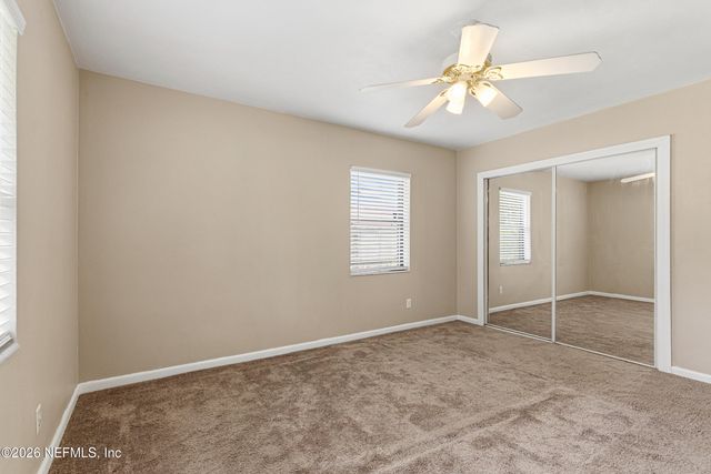 6104 ROBBINS Circle S, Jacksonville, FL 32211
