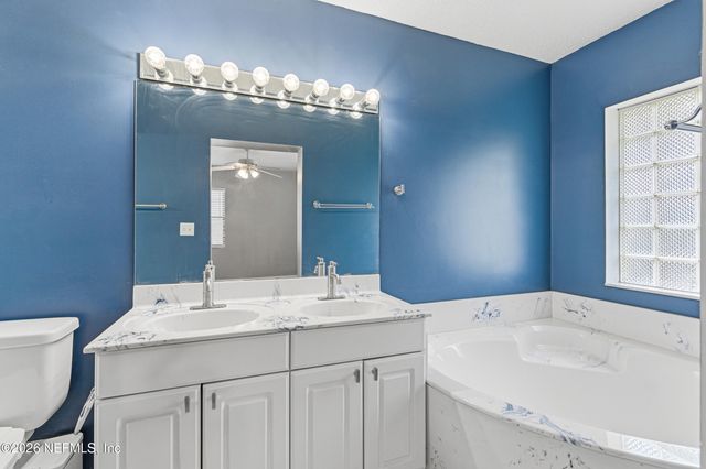 6104 ROBBINS Circle S, Jacksonville, FL 32211