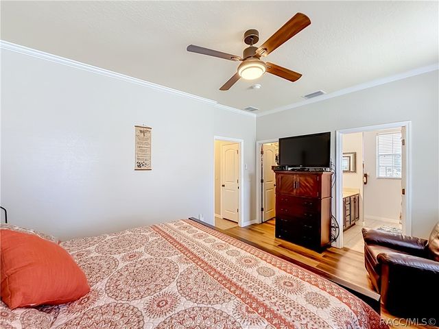 803 Crestview Circle N, Wildwood, FL 34785