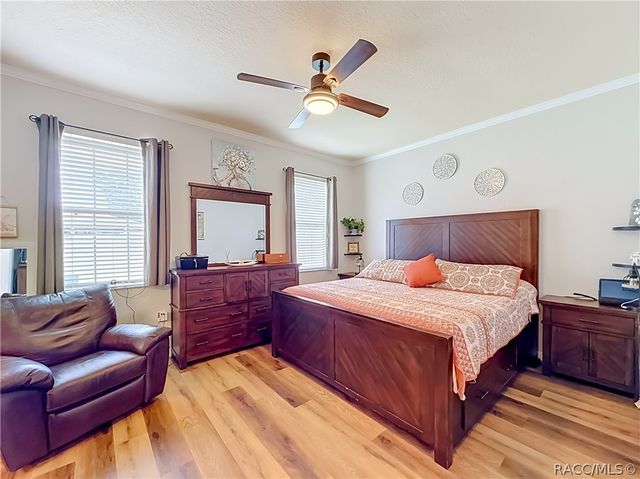 803 Crestview Circle N, Wildwood, FL 34785