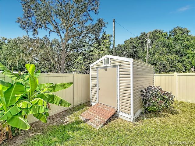 803 Crestview Circle N, Wildwood, FL 34785