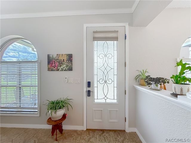 803 Crestview Circle N, Wildwood, FL 34785