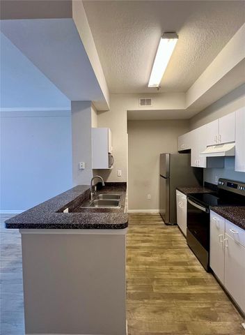 17112 CARRINGTON PARK DRIVE 933, Tampa, FL 33647