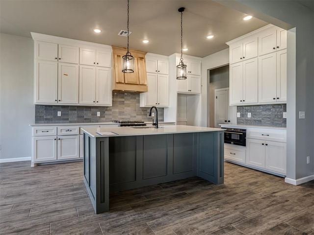 11917 Rockbed Drive, Yukon, OK 73099