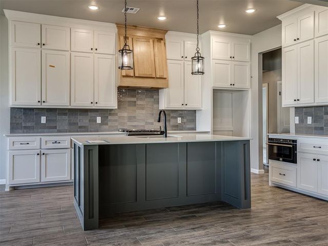 11917 Rockbed Drive, Yukon, OK 73099