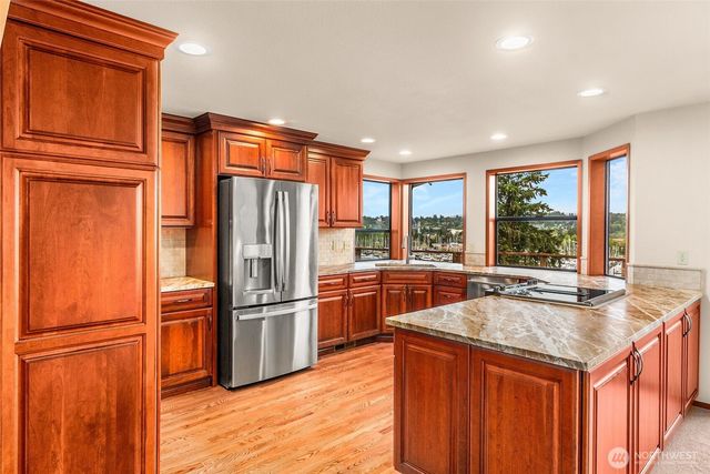 812 San Francisco Avenue NE, Olympia, WA 98506