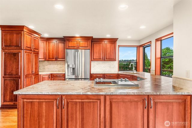812 San Francisco Avenue NE, Olympia, WA 98506