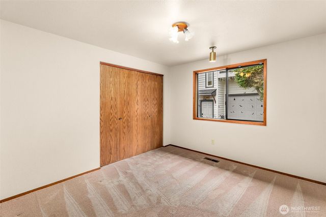 812 San Francisco Avenue NE, Olympia, WA 98506