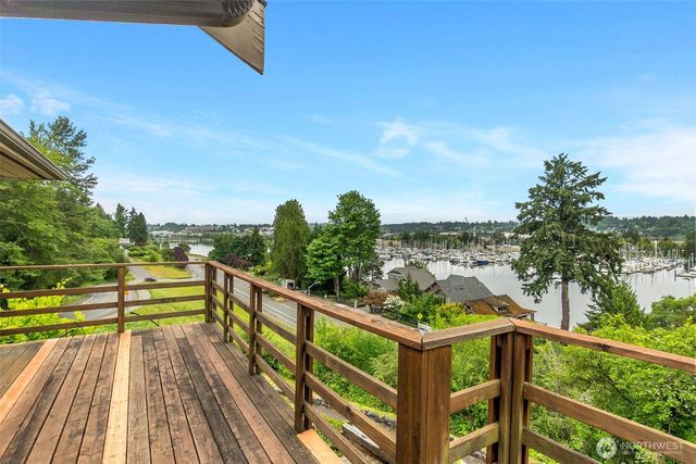 812 San Francisco Avenue NE, Olympia, WA 98506