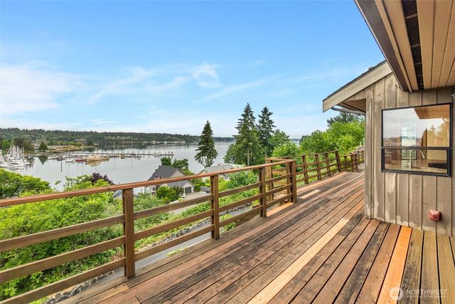 812 San Francisco Avenue NE, Olympia, WA 98506