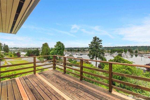 812 San Francisco Avenue NE, Olympia, WA 98506