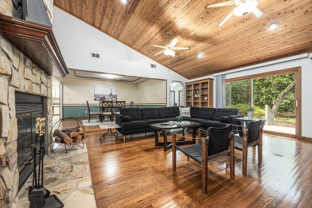 2515 Edgewater Drive, Niceville, FL 32578