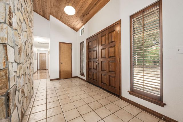 2515 Edgewater Drive, Niceville, FL 32578