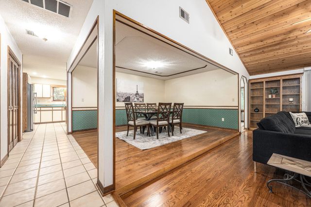 2515 Edgewater Drive, Niceville, FL 32578