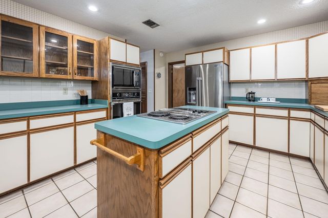 2515 Edgewater Drive, Niceville, FL 32578