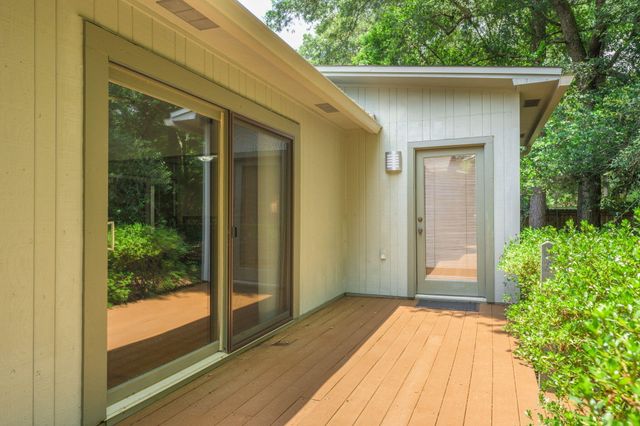 2515 Edgewater Drive, Niceville, FL 32578