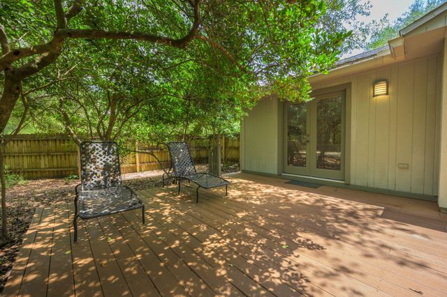 2515 Edgewater Drive, Niceville, FL 32578