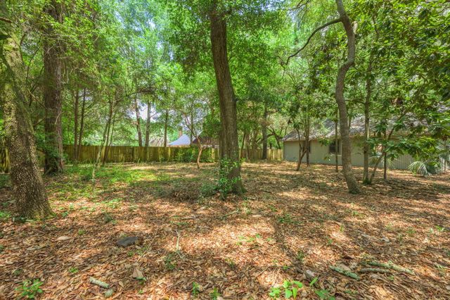2515 Edgewater Drive, Niceville, FL 32578