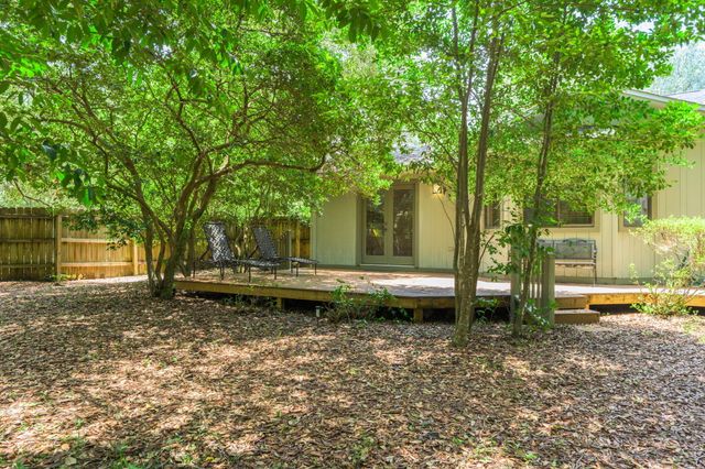 2515 Edgewater Drive, Niceville, FL 32578