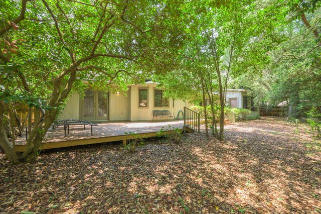2515 Edgewater Drive, Niceville, FL 32578