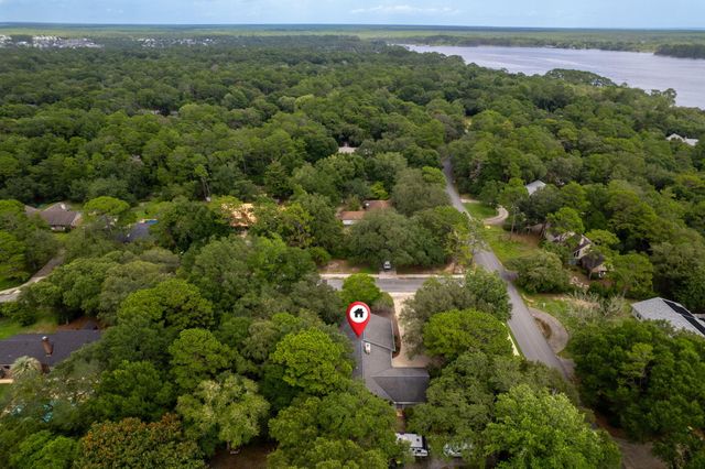 2515 Edgewater Drive, Niceville, FL 32578
