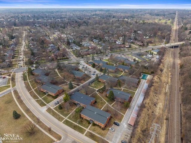 928 N Adams Road, Birmingham, MI 48009