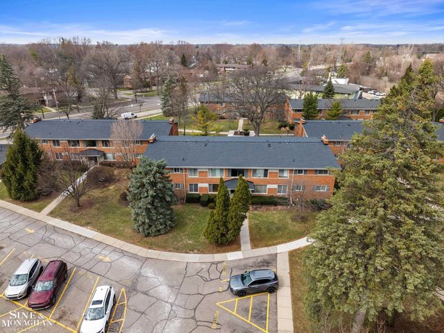 928 N Adams Road, Birmingham, MI 48009