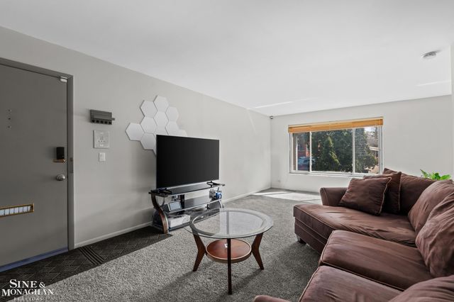 928 N Adams Road, Birmingham, MI 48009