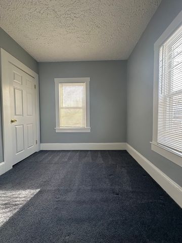 72 Lowell 3, Peabody, MA 01960