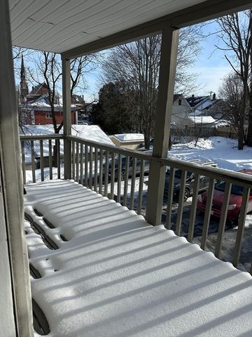 72 Lowell 3, Peabody, MA 01960