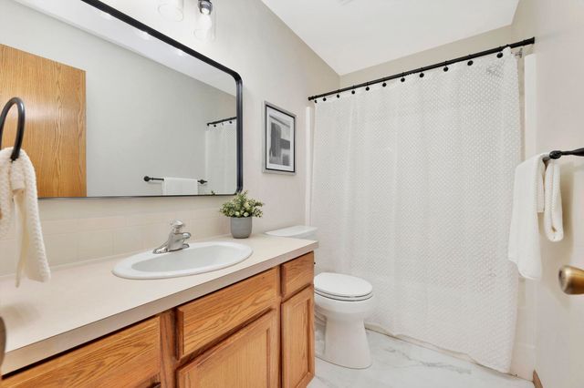 6105 W 34th St N, Wichita, KS 67205