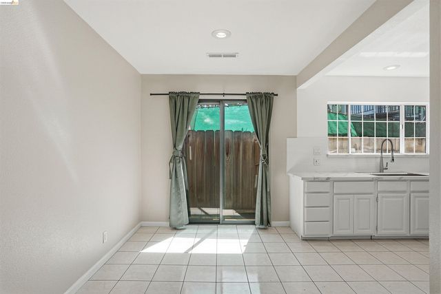 3012 Minna Ave, Oakland, CA 94619