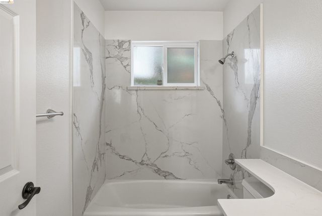 3012 Minna Ave, Oakland, CA 94619