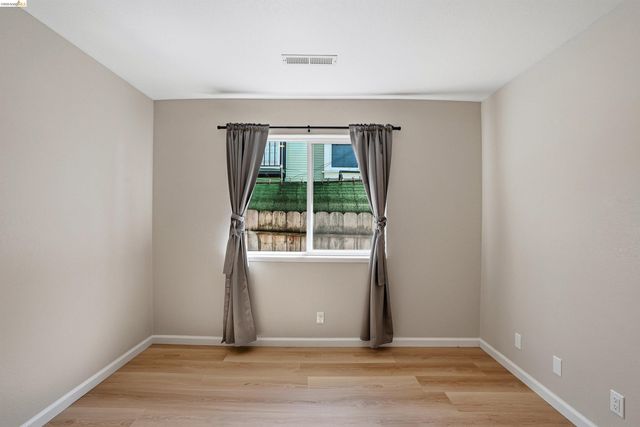 3012 Minna Ave, Oakland, CA 94619