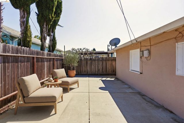 3012 Minna Ave, Oakland, CA 94619