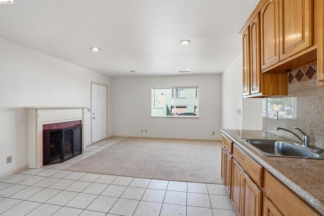 3012 Minna Ave, Oakland, CA 94619