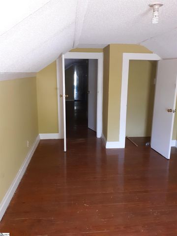 114 N Owens Street, Clinton, SC 29325